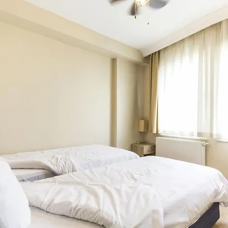 Great Flat Two Bedroom شقة *